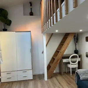 : Charmant 2 Pièces Au Calme Paris